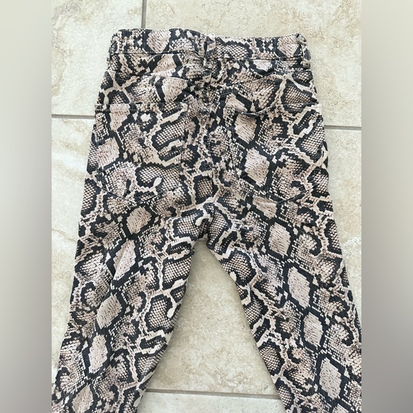 Zara‎ women’s jeans Snake Animal Print Tan Brown Denim Size 6 - Picture 2 of 3